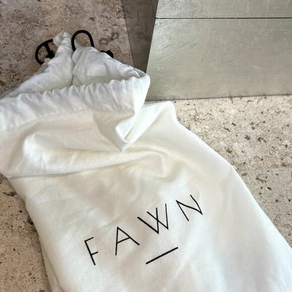 Fawn Vegan Leather Green Cinch Backpack Travel Weekend Carry-On Cruise NWT - Picture 5 of 5